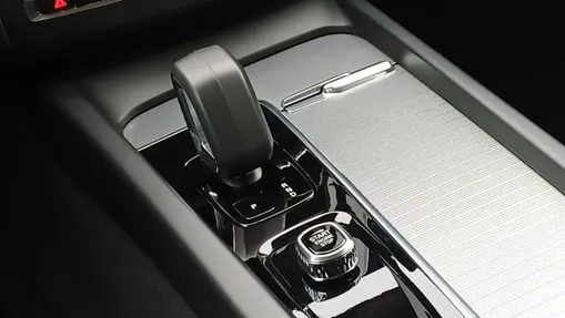 VOLVO XC60 XC60 B5 B AWD Plus Dark aut