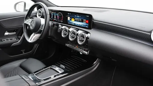 MERCEDES-BENZ A Klasa A 200 d Progressive 8G-DCT