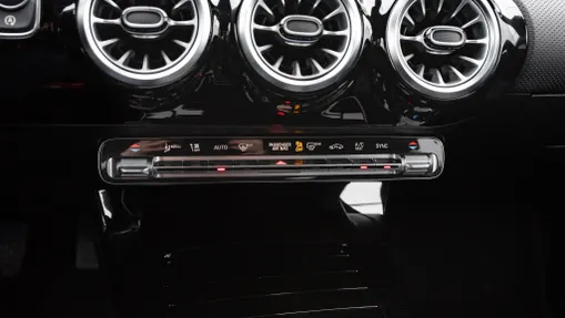 MERCEDES-BENZ A Klasa A 200 d Progressive 8G-DCT