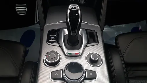 ALFA ROMEO Stelvio Stelvio 2.0 Turbo Veloce Q4 aut