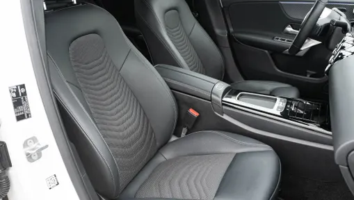 MERCEDES-BENZ A Klasa A 200 d Progressive 8G-DCT