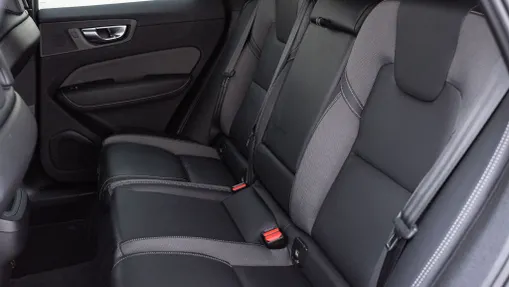 VOLVO XC60 XC60 B4 B R-Design aut