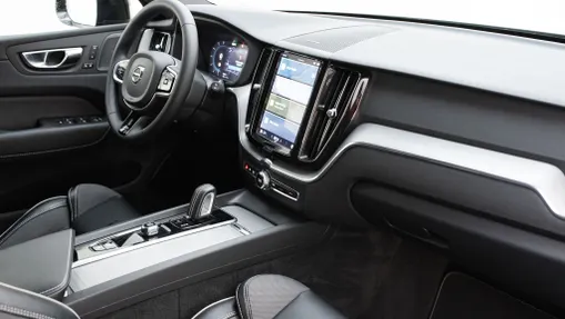 VOLVO XC60 XC60 B4 B R-Design aut