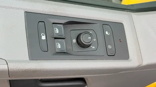 VOLKSWAGEN Transporter Transporter T6.1 TDI L2H1