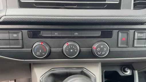 VOLKSWAGEN Transporter Transporter T6.1 TDI L2H1