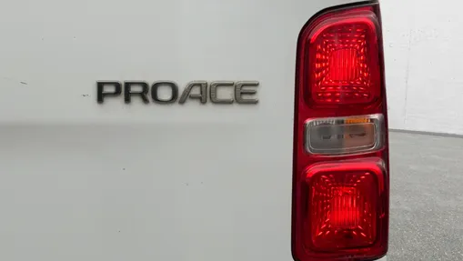 TOYOTA Proace Proace Kombi 2.0 D-4D Long 2,8t