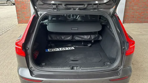 VOLVO V60 V60 B4 B Plus Dark aut
