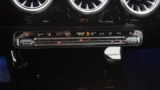 MERCEDES-BENZ A Klasa A 200 d Progressive 8G-DCT