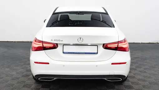 MERCEDES-BENZ A Klasa A 200 d Progressive 8G-DCT