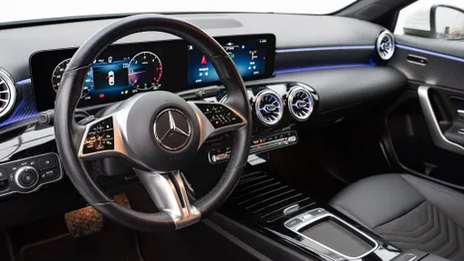 MERCEDES-BENZ A Klasa A 200 d Progressive 8G-DCT