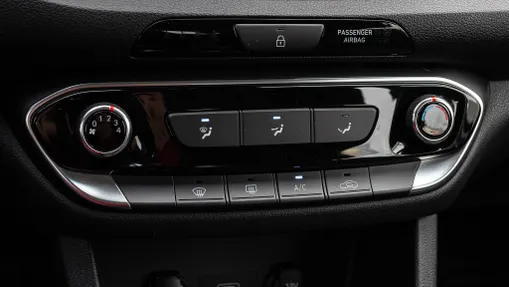 HYUNDAI i30 i30 1.0 T-GDI Modern