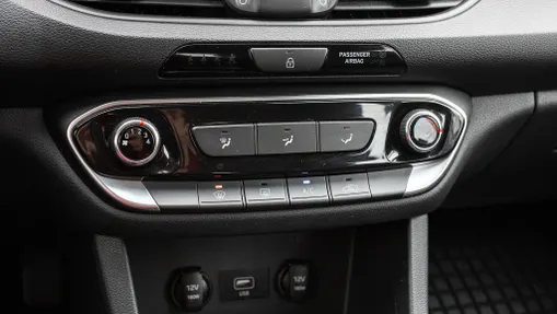 HYUNDAI i30 i30 1.0 T-GDI Modern