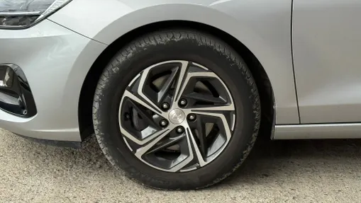 HYUNDAI i30 i30 1.5 T-GDI 48V Smart