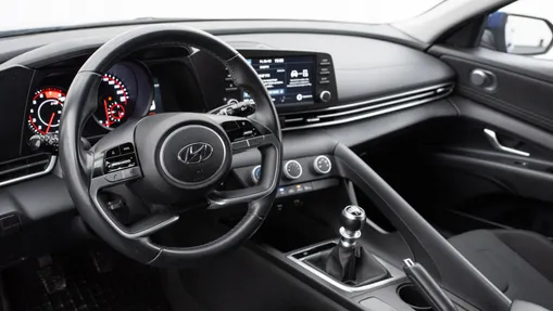 HYUNDAI Elantra Elantra 1.6 Modern
