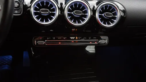MERCEDES-BENZ A Klasa A 200 d Progressive 8G-DCT