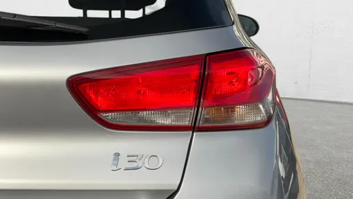 HYUNDAI i30 i30 1.5 DPI Smart