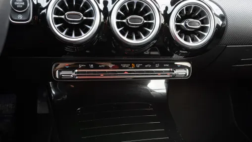 MERCEDES-BENZ A Klasa A 200 d Progressive 8G-DCT