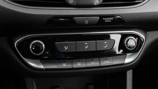 HYUNDAI i30 i30 1.0 T-GDI Modern
