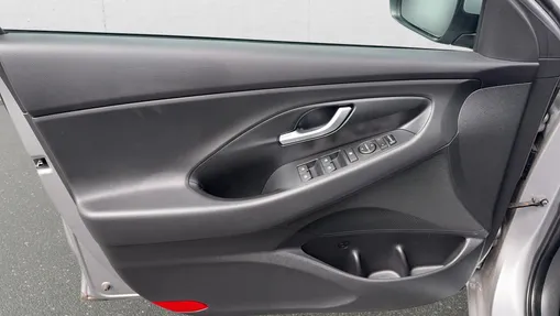 HYUNDAI i30 i30 1.5 DPI Smart
