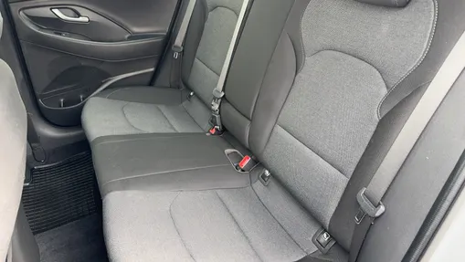 HYUNDAI i30 i30 1.5 DPI Smart