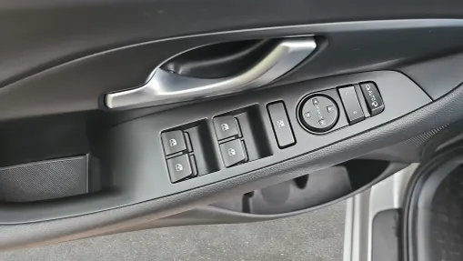 HYUNDAI i30 i30 1.5 DPI Smart