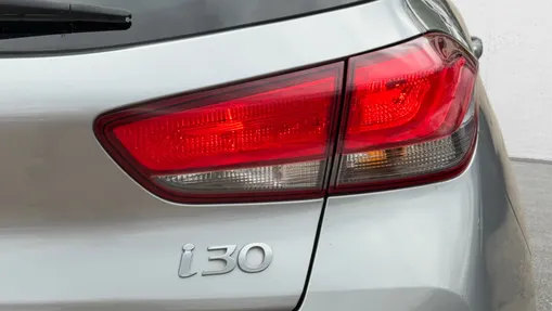 HYUNDAI i30 i30 1.5 DPI Smart