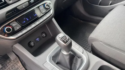 HYUNDAI i30 i30 1.5 DPI Smart