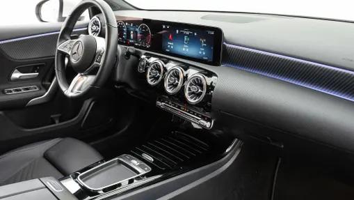 MERCEDES-BENZ A Klasa A 200 d Progressive 8G-DCT