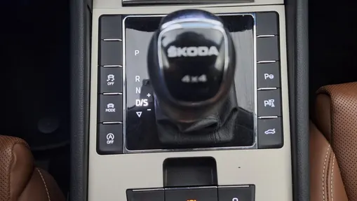 SKODA Superb Superb 2.0 TDI SCR 4x4 L&K DSG