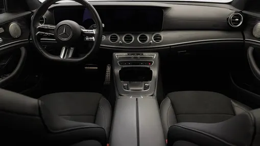 MERCEDES-BENZ E Klasa E 220 d 4-Matic AMG