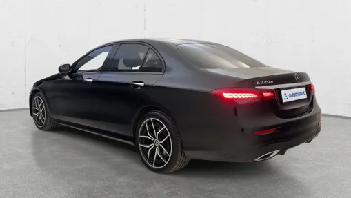 MERCEDES-BENZ E Klasa E 220 d 4-Matic AMG