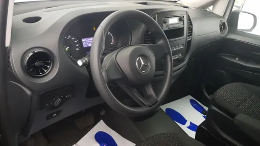 MERCEDES-BENZ Vito eVito 111 L2 447.603