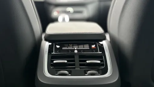 VOLVO XC90 XC90 T8 AWD Plug-In Hybrid Ultra Dark 7os aut