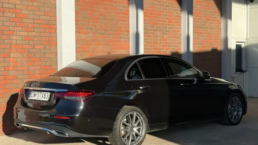 MERCEDES-BENZ E Klasa E 300 de AMG