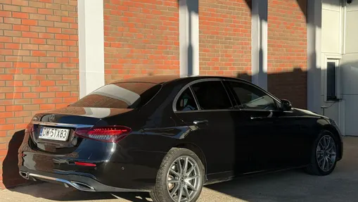 MERCEDES-BENZ E Klasa E 300 de AMG