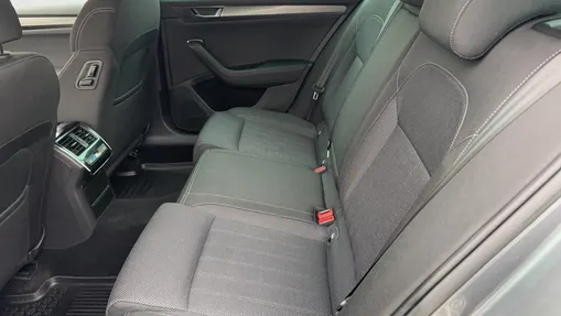 SKODA Superb Superb 2.0 TDI SCR Style DSG