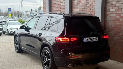 MERCEDES-BENZ GLB GLB 200 4-Matic AMG Line 8G-DCT