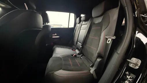 MERCEDES-BENZ GLB GLB 200 4-Matic AMG Line 8G-DCT