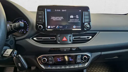 HYUNDAI i30 i30 1.5 DPI Smart