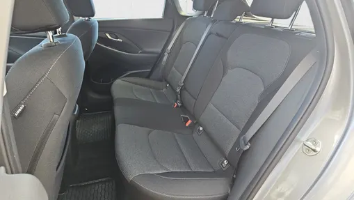 HYUNDAI i30 i30 1.5 DPI Smart
