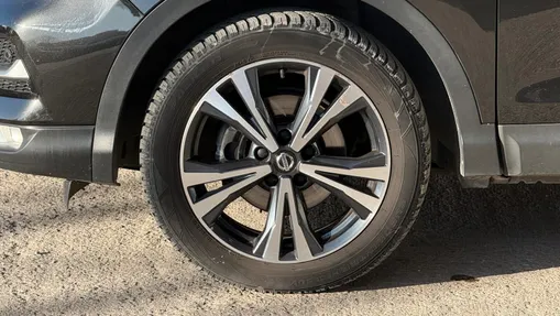NISSAN Qashqai Qashqai 1.3 DIG-T N-Connecta DCT