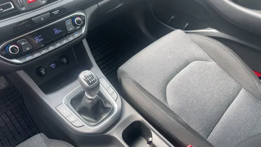 HYUNDAI i30 i30 1.0 T-GDI Smart