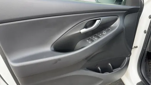 HYUNDAI i30 i30 1.0 T-GDI Smart