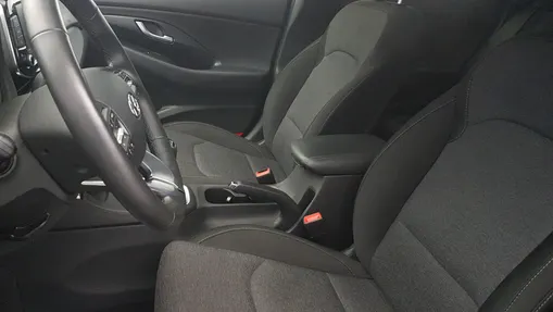 HYUNDAI i30 i30 1.5 T-GDI 48V Smart