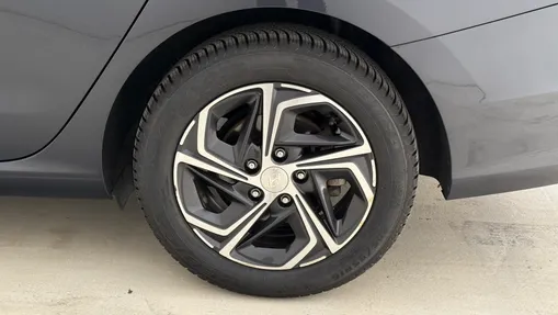 HYUNDAI i30 i30 1.5 T-GDI 48V Smart