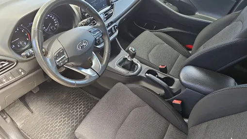 HYUNDAI i30 i30 1.5 DPI Smart