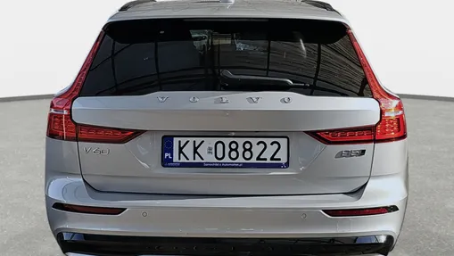 VOLVO V60 V60 B5 B AWD Plus Dark aut