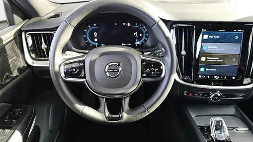 VOLVO V60 V60 B5 B AWD Plus Dark aut