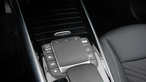 MERCEDES-BENZ EQA EQA 250 66.5kWh Progressive