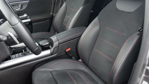 MERCEDES-BENZ EQA EQA 250 66.5kWh AMG Line